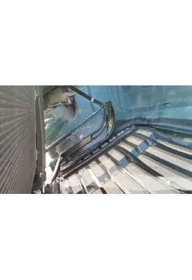 FREIGHTLINER CASCADIA 113 HOOD BRACKET