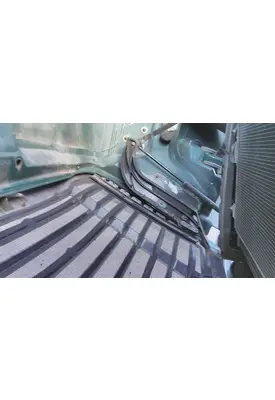 FREIGHTLINER CASCADIA 113 HOOD BRACKET