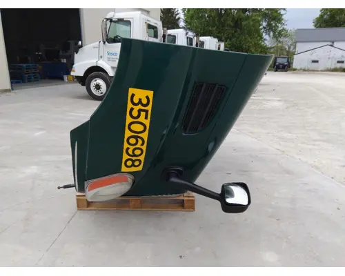 FREIGHTLINER CASCADIA 113 HOOD