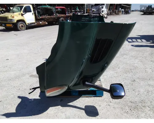FREIGHTLINER CASCADIA 113 HOOD
