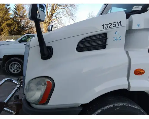 FREIGHTLINER CASCADIA 113 HOOD