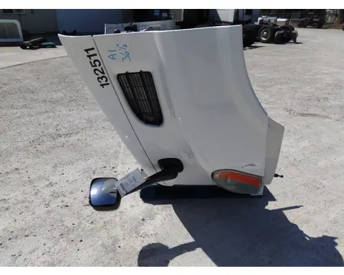FREIGHTLINER CASCADIA 113 HOOD