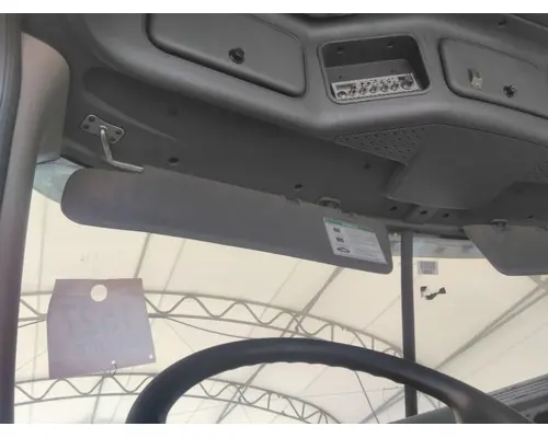FREIGHTLINER CASCADIA 113 INTERIOR SUN VISOR