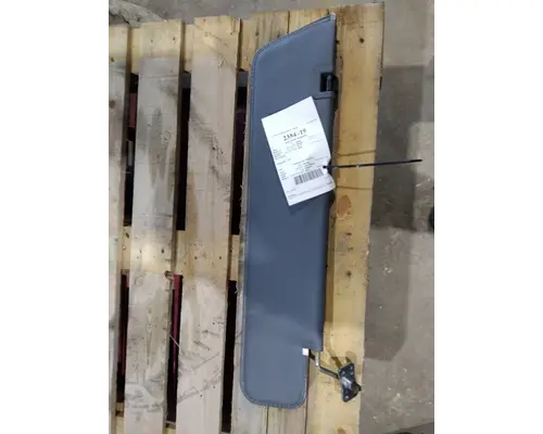 FREIGHTLINER CASCADIA 113 INTERIOR SUN VISOR