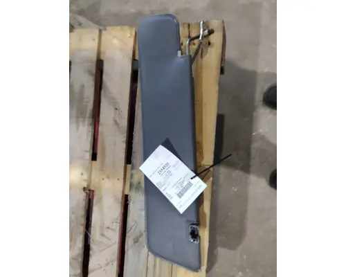 FREIGHTLINER CASCADIA 113 INTERIOR SUN VISOR