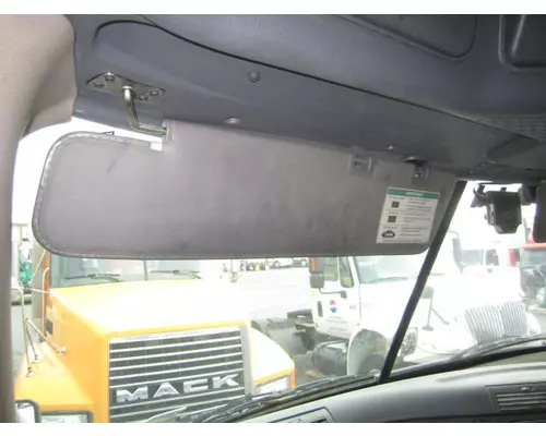 FREIGHTLINER CASCADIA 113 INTERIOR SUN VISOR