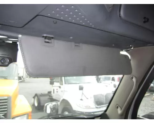 FREIGHTLINER CASCADIA 113 INTERIOR SUN VISOR