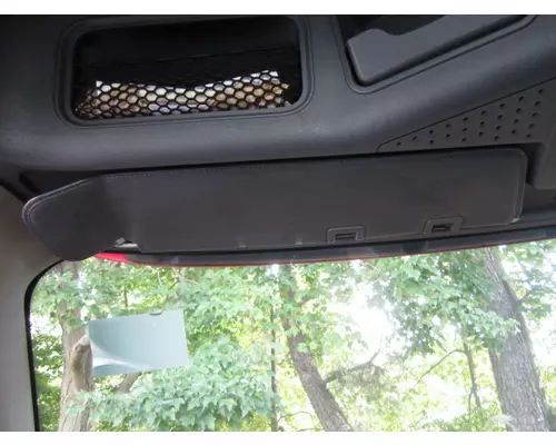 FREIGHTLINER CASCADIA 113 INTERIOR SUN VISOR