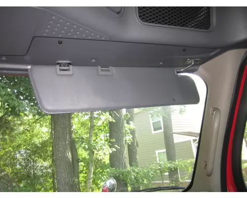 FREIGHTLINER CASCADIA 113 INTERIOR SUN VISOR