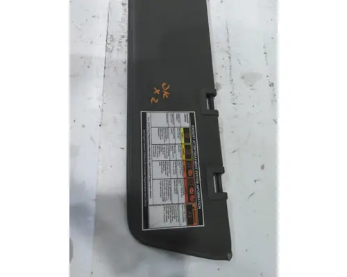FREIGHTLINER CASCADIA 113 INTERIOR SUN VISOR