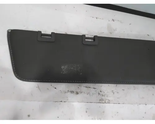 FREIGHTLINER CASCADIA 113 INTERIOR SUN VISOR