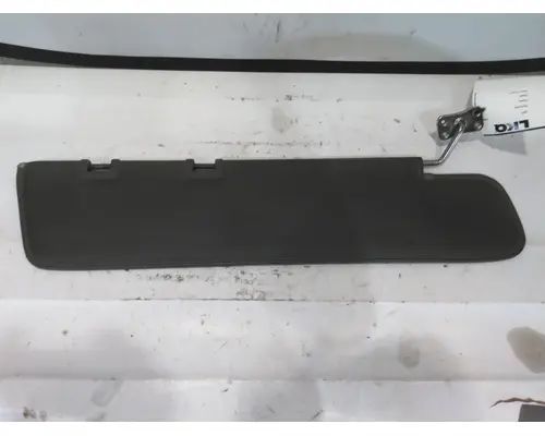 FREIGHTLINER CASCADIA 113 INTERIOR SUN VISOR