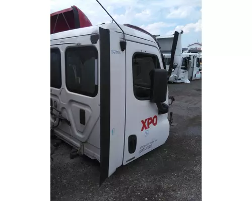 FREIGHTLINER CASCADIA 113 MIRROR ASSEMBLY CABDOOR