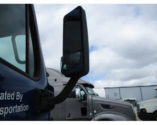 FREIGHTLINER CASCADIA 113 MIRROR ASSEMBLY CABDOOR