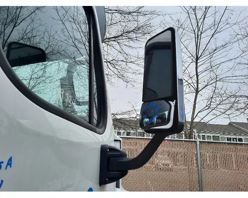 FREIGHTLINER CASCADIA 113 MIRROR ASSEMBLY CABDOOR