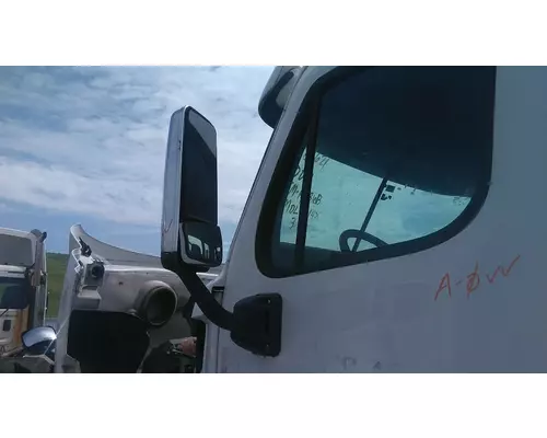 FREIGHTLINER CASCADIA 113 MIRROR ASSEMBLY CABDOOR