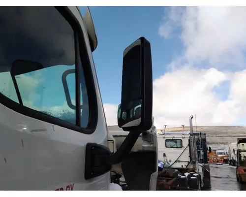 FREIGHTLINER CASCADIA 113 MIRROR ASSEMBLY CABDOOR