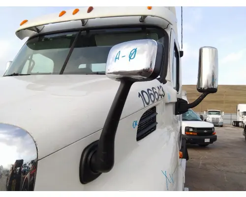 FREIGHTLINER CASCADIA 113 MIRROR ASSEMBLY FENDERHOOD