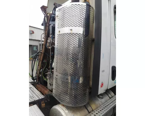 FREIGHTLINER CASCADIA 113 MUFFLER SHIELD