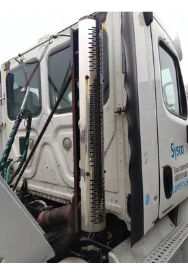 FREIGHTLINER CASCADIA 113 MUFFLER SHIELD
