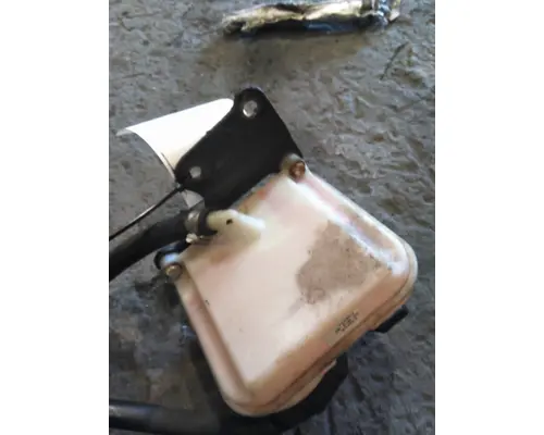 FREIGHTLINER CASCADIA 113 POWER STEERING RESERVOIR