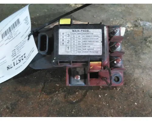 FREIGHTLINER CASCADIA 113 POWERNET DISTRIBUTION BOX (PNDB)