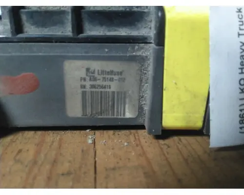FREIGHTLINER CASCADIA 113 POWERNET DISTRIBUTION BOX (PNDB)