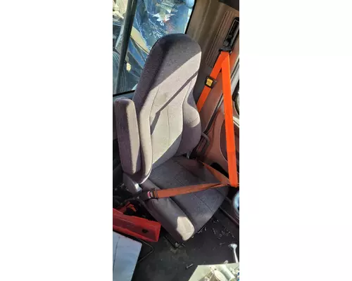 FREIGHTLINER CASCADIA 113 SEAT, FRONT