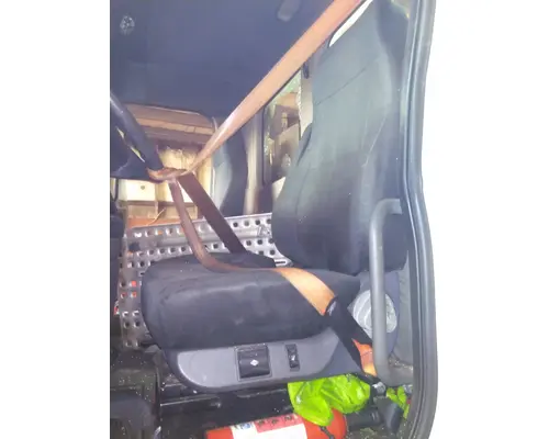 FREIGHTLINER CASCADIA 113 SEAT, FRONT