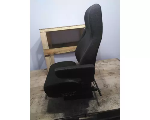 FREIGHTLINER CASCADIA 113 SEAT, FRONT