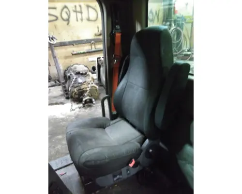 FREIGHTLINER CASCADIA 113 SEAT, FRONT