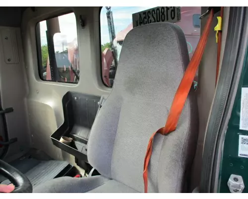 FREIGHTLINER CASCADIA 113 SEAT, FRONT