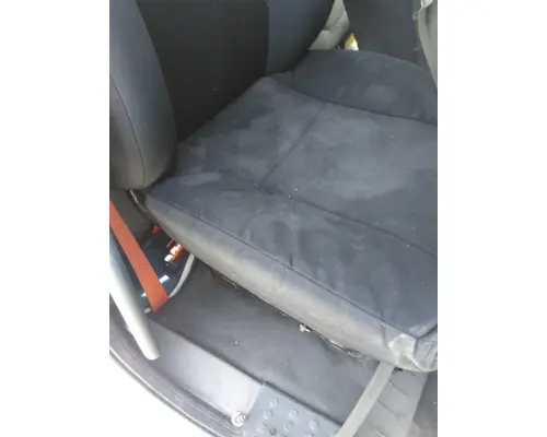 FREIGHTLINER CASCADIA 113 SEAT, FRONT