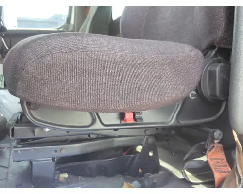 FREIGHTLINER CASCADIA 113 SEAT, FRONT