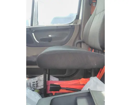 FREIGHTLINER CASCADIA 113 SEAT, FRONT