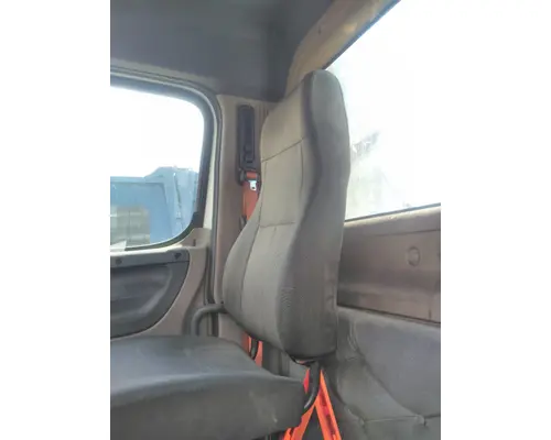 FREIGHTLINER CASCADIA 113 SEAT, FRONT