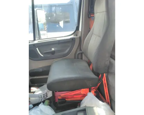 FREIGHTLINER CASCADIA 113 SEAT, FRONT