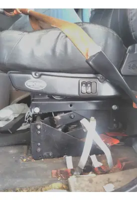 FREIGHTLINER CASCADIA 113 SEAT, FRONT