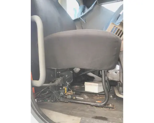 FREIGHTLINER CASCADIA 113 SEAT, FRONT