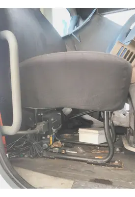FREIGHTLINER CASCADIA 113 SEAT, FRONT
