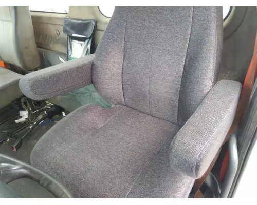 FREIGHTLINER CASCADIA 113 SEAT, FRONT