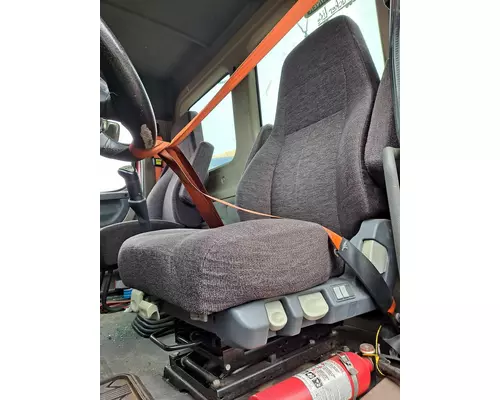 FREIGHTLINER CASCADIA 113 SEAT, FRONT