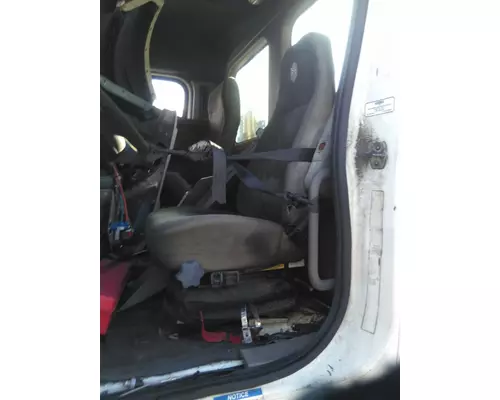 FREIGHTLINER CASCADIA 113 SEAT, FRONT