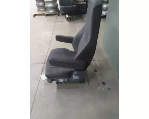 FREIGHTLINER CASCADIA 113 SEAT, FRONT