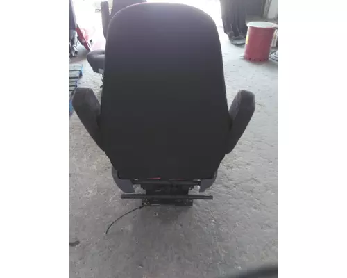 FREIGHTLINER CASCADIA 113 SEAT, FRONT