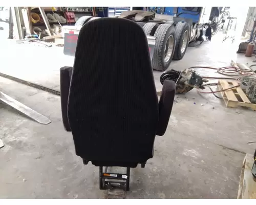 FREIGHTLINER CASCADIA 113 SEAT, FRONT