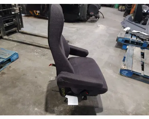 FREIGHTLINER CASCADIA 113 SEAT, FRONT