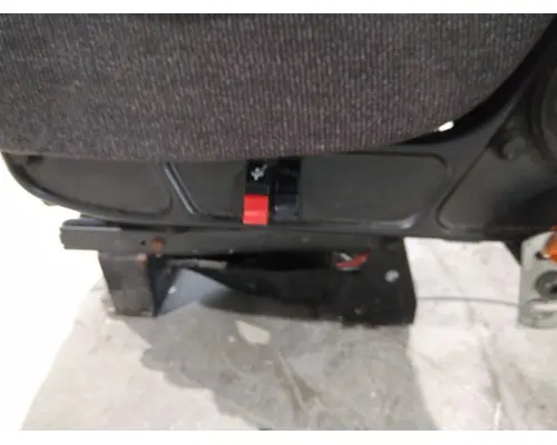 FREIGHTLINER CASCADIA 113 SEAT, FRONT