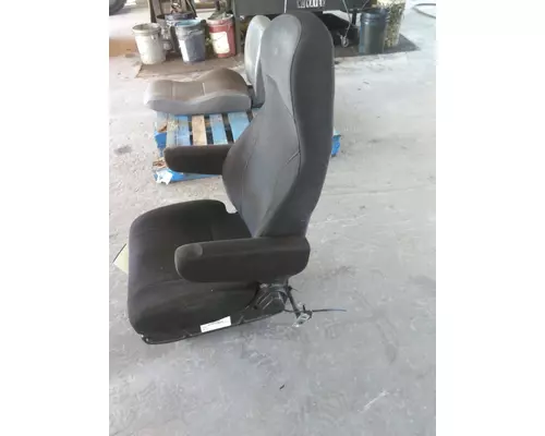 FREIGHTLINER CASCADIA 113 SEAT, FRONT