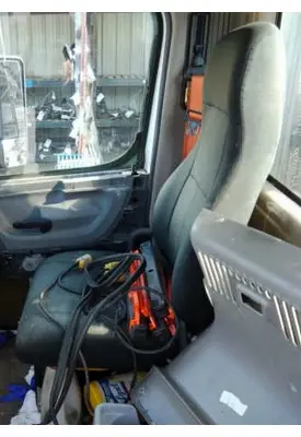 FREIGHTLINER CASCADIA 113 SEAT, FRONT